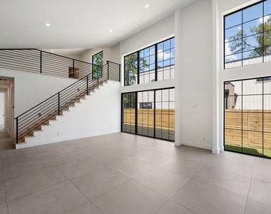 1502 Primrose Street - Photo Thumbnail 9