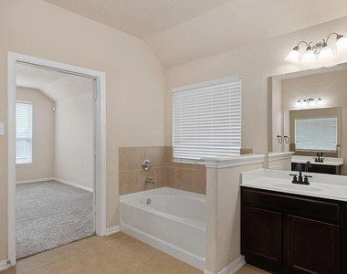 16007 David Hill Lane - Photo Thumbnail 21