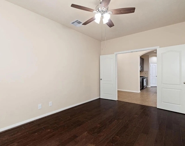 16007 David Hill Lane - Photo Thumbnail 14