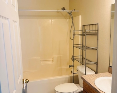 4743 14th Street Sw - Photo Thumbnail 12
