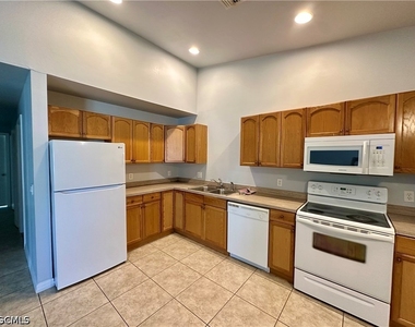 4743 14th Street Sw - Photo Thumbnail 8
