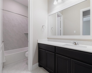 1803 Pepper Grove Lane - Photo Thumbnail 19