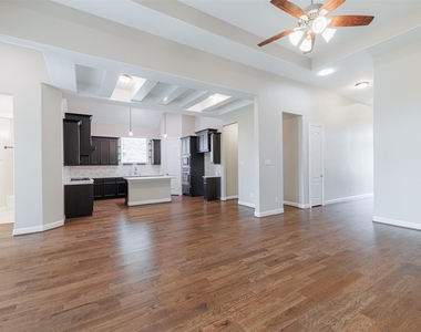 1803 Pepper Grove Lane - Photo Thumbnail 5