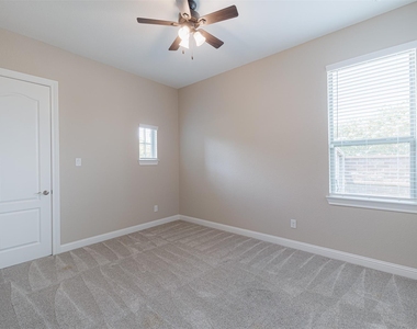 1803 Pepper Grove Lane - Photo Thumbnail 20
