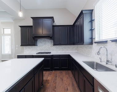 1803 Pepper Grove Lane - Photo Thumbnail 8