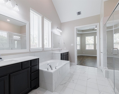 1803 Pepper Grove Lane - Photo Thumbnail 16