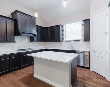 1803 Pepper Grove Lane - Photo Thumbnail 7