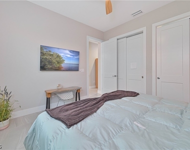 693 105th Avenue N - Photo Thumbnail 46