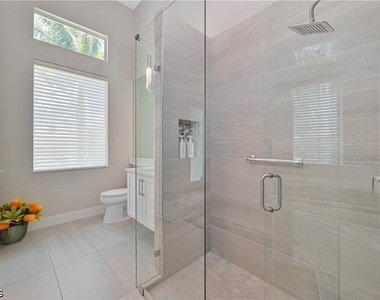 693 105th Avenue N - Photo Thumbnail 37