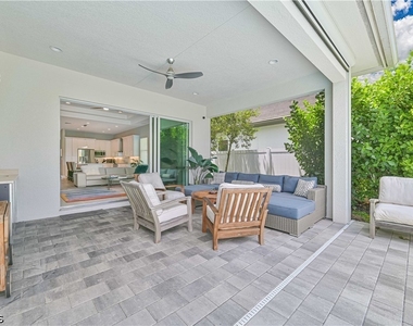 693 105th Avenue N - Photo Thumbnail 9