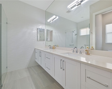 693 105th Avenue N - Photo Thumbnail 32