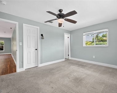 4419 N Pacific Circle - Photo Thumbnail 11