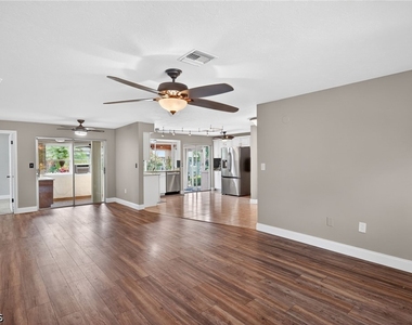 4419 N Pacific Circle - Photo Thumbnail 3