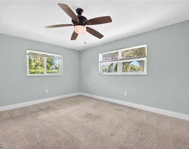 4419 N Pacific Circle - Photo Thumbnail 12