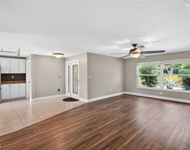 4419 N Pacific Circle - Photo Thumbnail 9