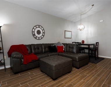 15430 Bellamar Circle - Photo Thumbnail 6