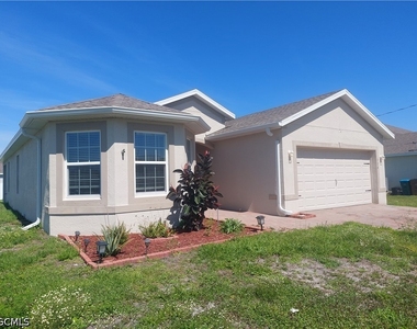 326 Sw 24th Place - Photo Thumbnail 1