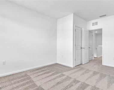 1424 Weeping Willow Court - Photo Thumbnail 13
