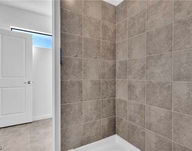 1424 Weeping Willow Court - Photo Thumbnail 6