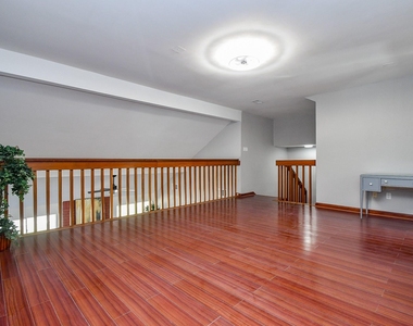 11414 Chariot Drive - Photo Thumbnail 6
