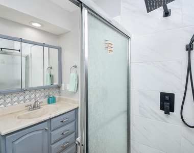 11414 Chariot Drive - Photo Thumbnail 14