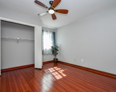 11414 Chariot Drive - Photo Thumbnail 10
