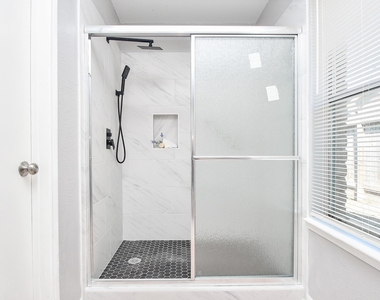 11414 Chariot Drive - Photo Thumbnail 27