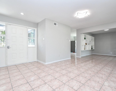 11414 Chariot Drive - Photo Thumbnail 16