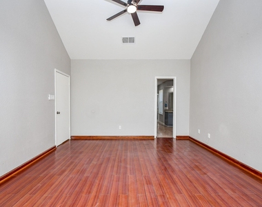 11414 Chariot Drive - Photo Thumbnail 24