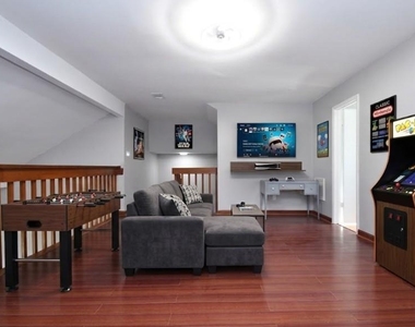 11414 Chariot Drive - Photo Thumbnail 4