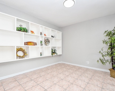 11414 Chariot Drive - Photo Thumbnail 19