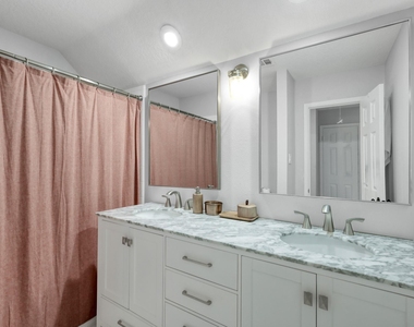 31 E Amberglow Circle - Photo Thumbnail 34