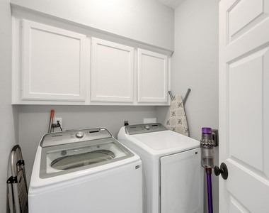 31 E Amberglow Circle - Photo Thumbnail 27
