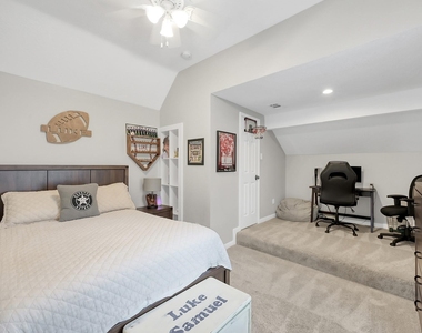 31 E Amberglow Circle - Photo Thumbnail 31