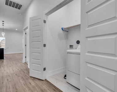 5130 Clover Street - Photo Thumbnail 18