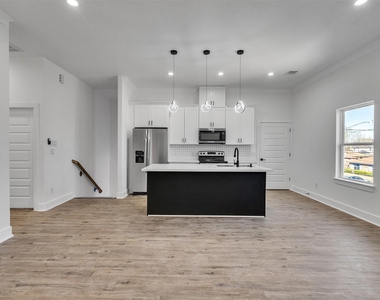 5130 Clover Street - Photo Thumbnail 15