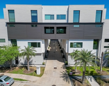 5919 E Post Oak Lane - Photo Thumbnail 47