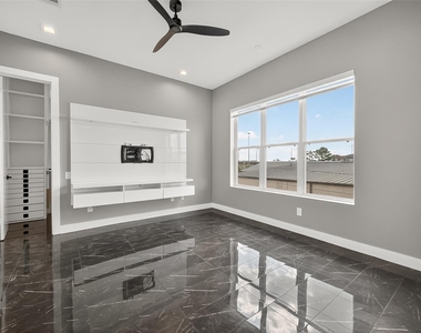 5919 E Post Oak Lane - Photo Thumbnail 24