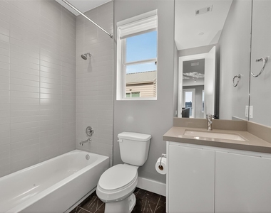 5919 E Post Oak Lane - Photo Thumbnail 21