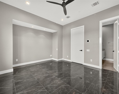 5919 E Post Oak Lane - Photo Thumbnail 25