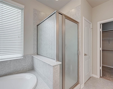 2111 Post Oak Court - Photo Thumbnail 23