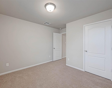 2111 Post Oak Court - Photo Thumbnail 36