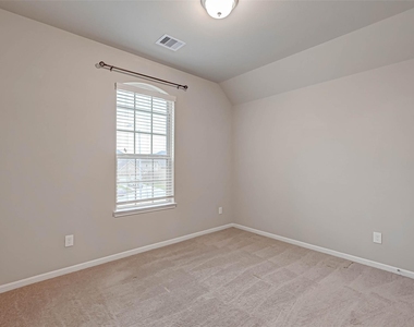 2111 Post Oak Court - Photo Thumbnail 35