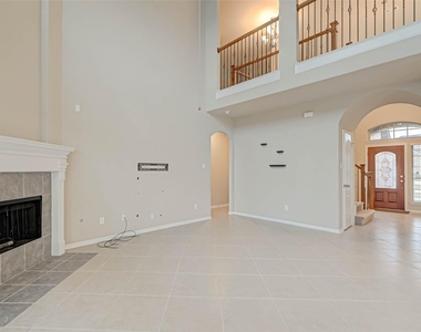 2111 Post Oak Court - Photo Thumbnail 10