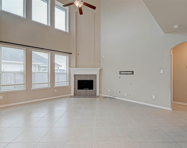 2111 Post Oak Court - Photo Thumbnail 8