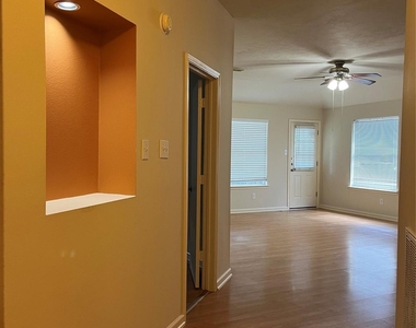 17314 Glenmorris Drive - Photo Thumbnail 6