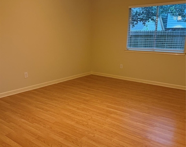 17314 Glenmorris Drive - Photo Thumbnail 18