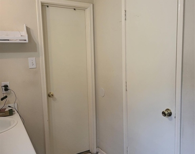 17314 Glenmorris Drive - Photo Thumbnail 23