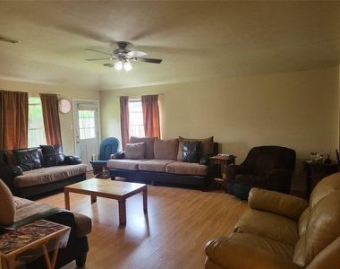 17314 Glenmorris Drive - Photo Thumbnail 7