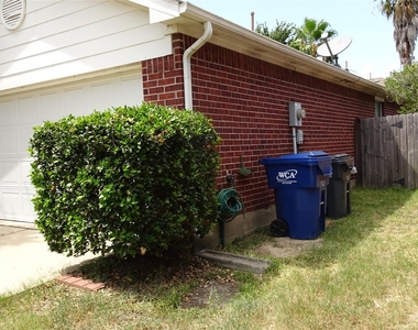 17314 Glenmorris Drive - Photo Thumbnail 2